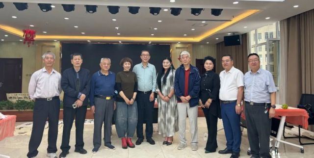 翰墨抒情懷  文化鑄品牌 &mdash;&mdash;熱烈歡迎甘肅省書(shū)畫(huà)家為甘小豬老湯鹵肉品牌獻(xiàn)墨